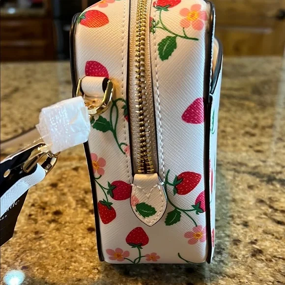 Kate Spade | Strawberry Crossbody Bag 🍓🌸 - Picture 12 of 15